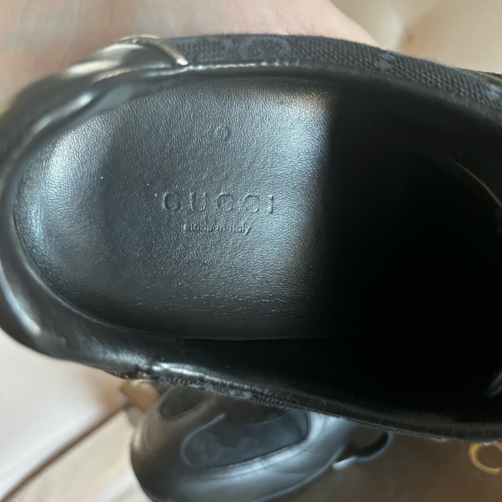 Gucci “vintage” sneakers. Size 39 (US8) - Picture 3 of 7